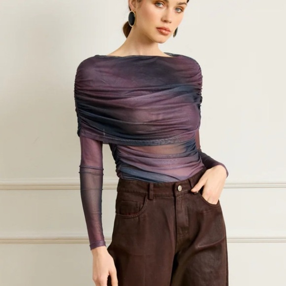 Line & Dot Tops - Line and Dot Finley Top S